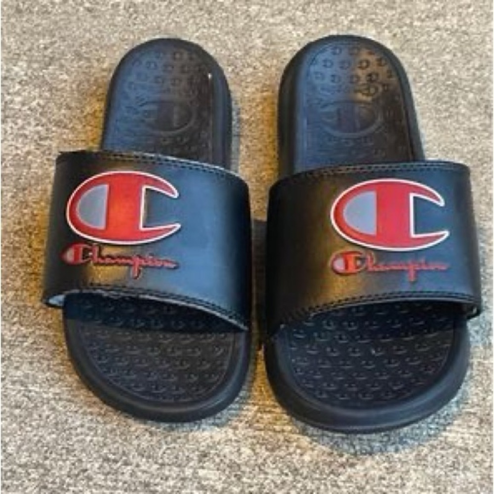 Kids Champion Slides size 4Y